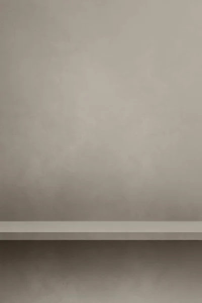 暖かい灰色のコンクリートの壁に空の棚 背景テンプレートシーン 縦型モックアップ — ストック写真