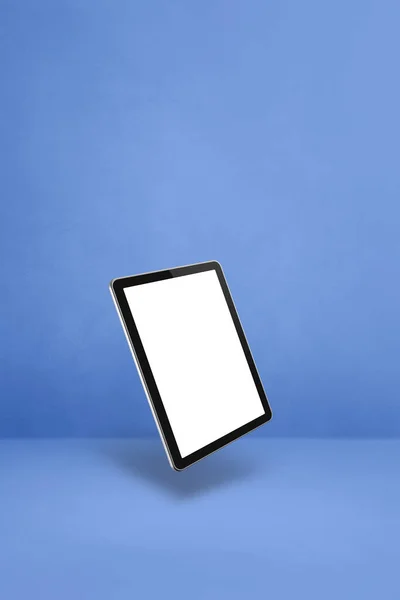 空白平板电脑漂浮在蓝色的背景上 3D孤立的插图 垂直模板 — 图库照片