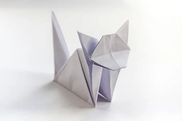 白地に隔離された紙猫折り紙 — ストック写真