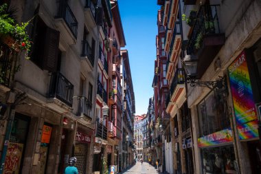 Bilbao - İspanya - 19 Temmuz 2022: Casco Viejo eski kasabası