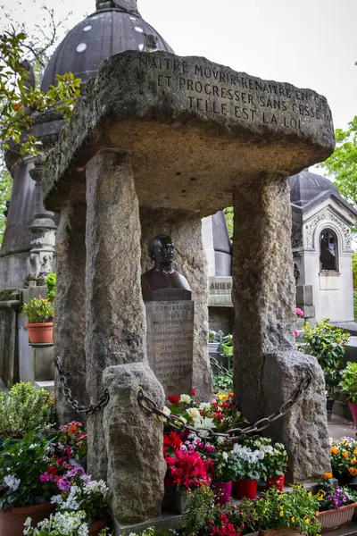 Paris Frankrike Maj 2023 Allan Kardec Grave Kyrkogården Pere Lachaise — Stockfoto