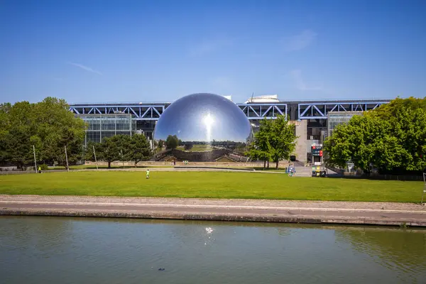 Paris Fransa Haziran 2023 Villette Teki Geode Omnimax Tiyatrosu — Stok fotoğraf