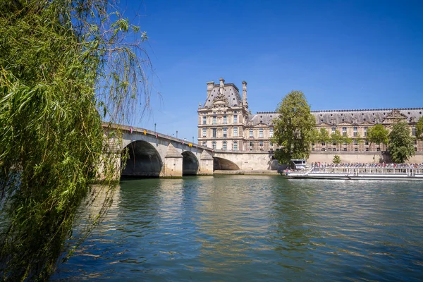Parigi Francia Maggio 2023 Museo Del Louvre Ponte Reale Sulle — Foto Stock