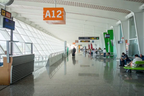 Bilbao - İspanya - 20 Temmuz 2022: Şehir havaalanı terminali