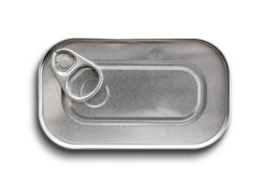 Kopya alanı olan boş sardalya kutusu, beyaz arkaplanda izole