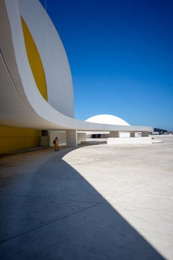 Aviles - İspanya - 10 Temmuz 2022: Oscar Niemeyer Uluslararası Kültür Merkezi