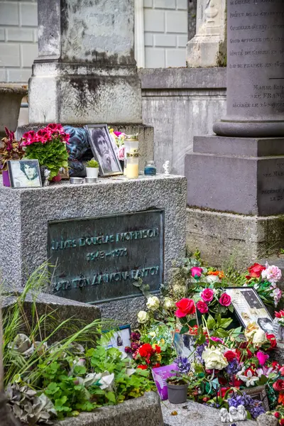 stock image Paris - France - May 02, 2023 : Jim Morrison Grave in the Pere Lachaise Cemetery