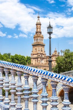 Köprü, mavi toprak eşyalar, Azulejos, İspanya Meydanı Seville 'de.