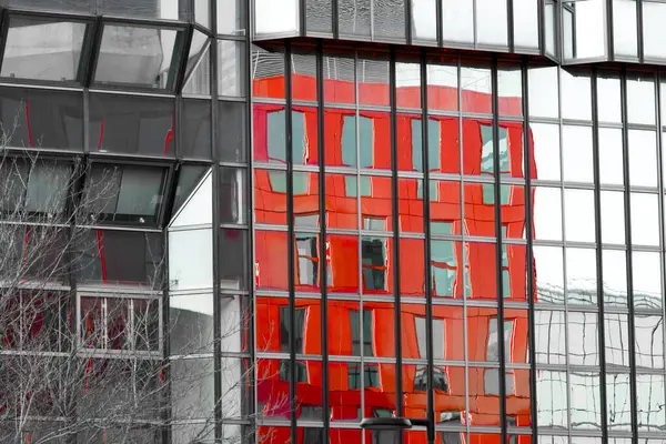 Ofis ve konut binaları, Saint Quentin en Yvelines, Paris bölgesi, Fransa