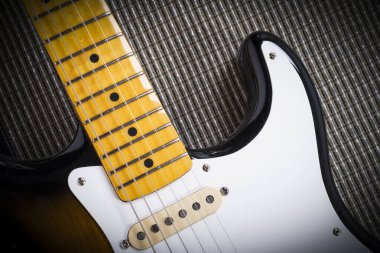 Elektro gitar fretboard 'unda tel makro. Cihazın ayrıntıları. ses, müzik