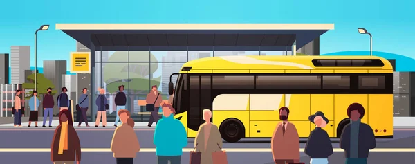 Toplu Taşıma Otobüs Durağındaki Insanları Karıştır Konsept Yatay Şehir Manzarası — Stok Vektör