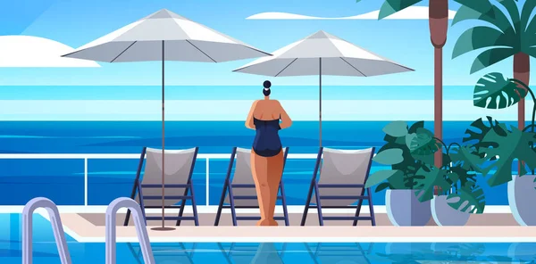 トロピカルラグジュアリーリゾートホテルのビーチスイミングプールとプールサイドのシーティングエリアでリラックスした女性夏休みのコンセプト海辺の背景水平ベクトルイラスト — ストックベクタ