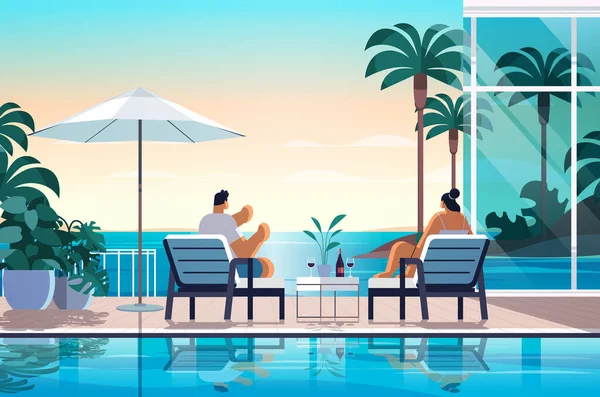 トロピカルラグジュアリーリゾートホテルのビーチスイミングプールとプールサイドのシーティングエリアでリラックスした人々夏休みのコンセプト海辺の背景水平ベクトルイラスト — ストックベクタ
