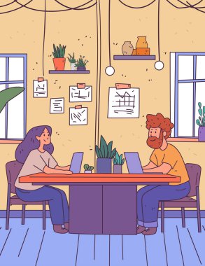 Ortak uzay takım çalışması kavramı, rahat bir odada bitki ve dekorla çevrili ortak bir masada dizüstü bilgisayarlar üzerinde çalışan iki kişiyle resmedilmiştir. Vektör illüstrasyonu.
