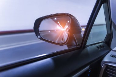 Bulanık hareket, araba hızlı hızlı taşır.