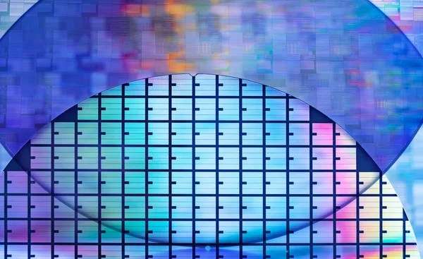 Silicium Chip Wafer Weerspiegelt Verschillende Kleuren — Stockfoto