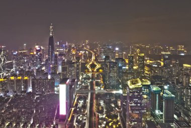 Shenzhen şehrinde gökyüzü manzarası Çin 'de CBD gecesi