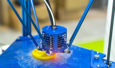 3D yazıcı veya katkı maddesi imalatı ve robot otomasyon teknolojisi.