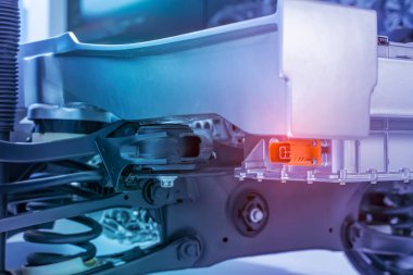 Eko motorlu elektrikli araba sistemi için yüksek voltajlı bateri hücreleri, Otomotiv bölümü kavramı.