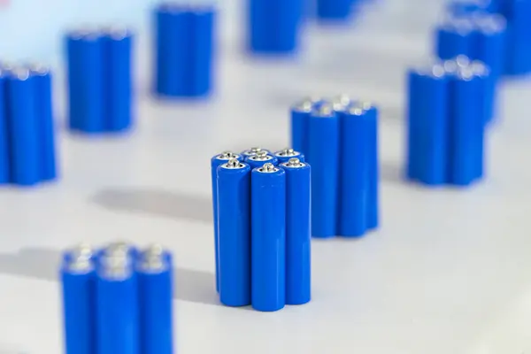 Lithium ion industrial high current batteries