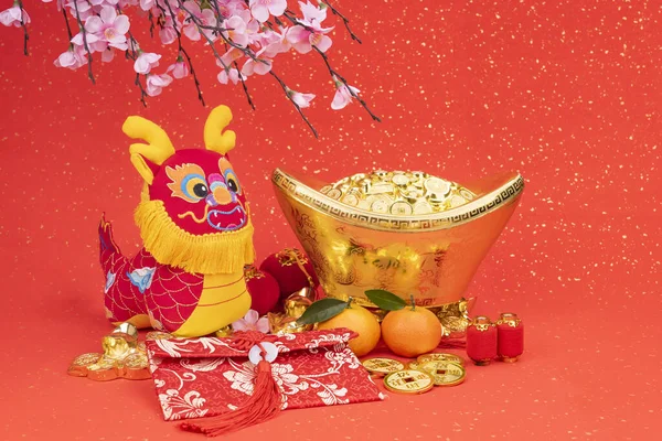 Tradition Chinese cloth doll dragon,2024 is year of the dragon,Chinese golden characters  golden coin Translation:good luck for money