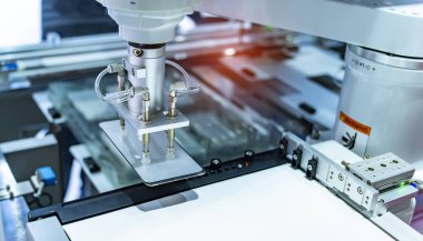 Otomatik mobil ekran koruyucu film veya imalat telefon fabrikasında cam kaplama