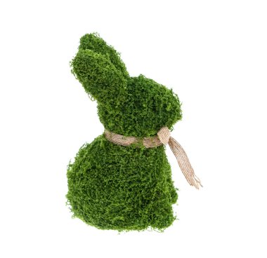 Yeşil Paskalya tavşanı heykelciği arka planda izole edilmiş.