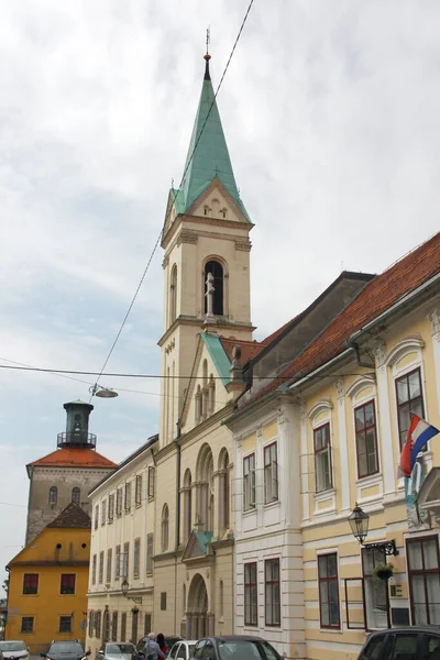 ザグレブ クロアチア ユルリー3 2023 歴史主義のネオ ビザンチン様式でヘルマン ボルルルによって設計されたザグレブの聖人カトリック共同聖堂とメトディウス — ストック写真