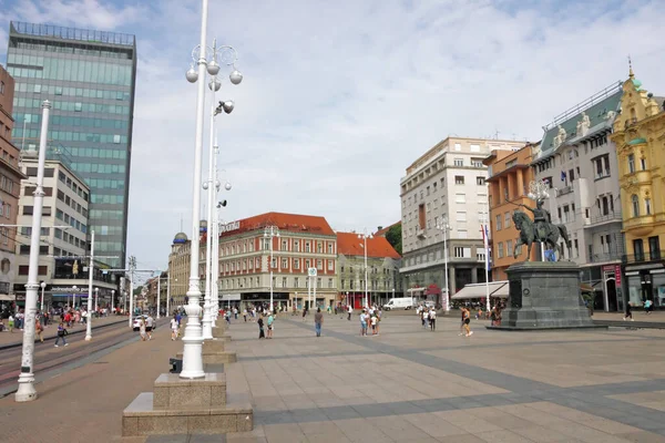 Croatia Zagreb 2023年7月3日 克罗地亚萨格勒布市中心广场Ban Jelacic广场的景观 — 图库照片#