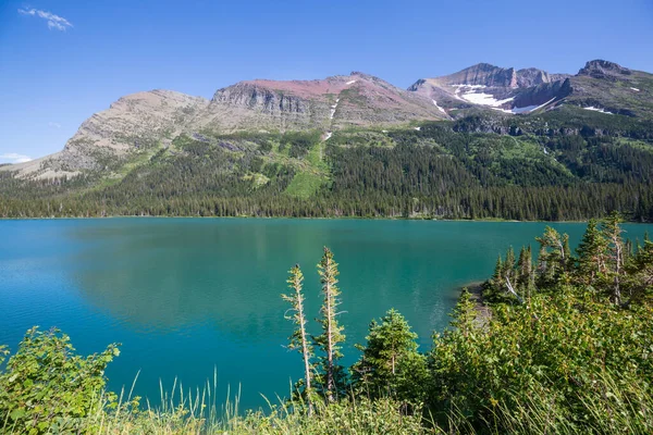 美国蒙大拿州冰川国家公园的风景如画的岩石山峰 美丽的自然景观 — 图库照片