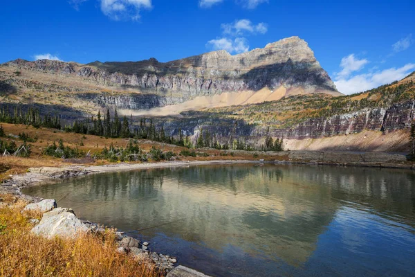 Malownicze Skaliste Szczyty Parku Narodowego Glacier Montana Usa Piękne Krajobrazy — Zdjęcie stockowe