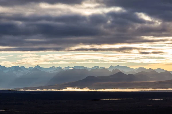 Montagnes Pittoresques Alaska Été Des Massifs Enneigés Des Glaciers Des — Photo