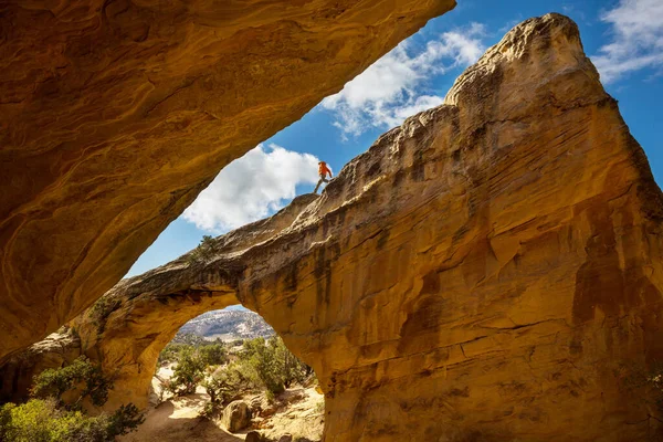 Neobvyklý Moonshine Arch Poblíž Vernal Utah Usa — Stock fotografie