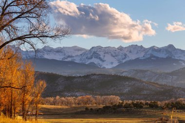 Colorado, ABD 'de soğuk sonbahar sonları. Sonbahar sezonu.