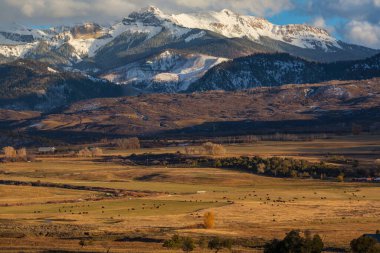 Colorado, ABD 'de soğuk sonbahar sonları. Sonbahar sezonu.