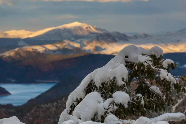 Schöne Landschaften Erholungsgebiet Flaming Gorge Der Wintersaison Usa — Stockfoto