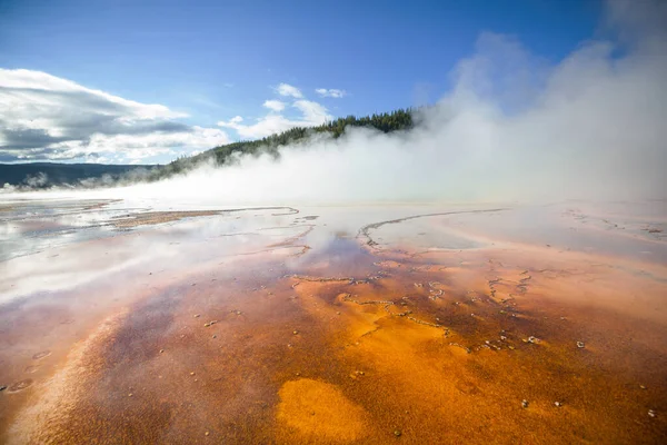 Fondo Natural Inspirador Campos Piscinas Géiseres Parque Nacional Yellowstone Estados — Foto de Stock