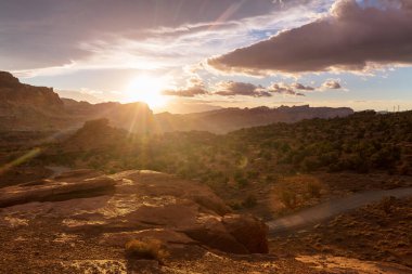 Utah, Capitol Resifi Ulusal Parkı 'ndaki alışılmadık doğal manzaralar.