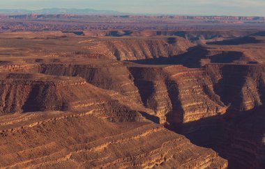 Utah, ABD 'de kumtaşı oluşumları. Güzel Alışılmadık manzaralar.