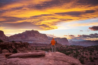 Utah, Capitol Resifi Ulusal Parkı 'ndaki alışılmadık doğal manzaralar.