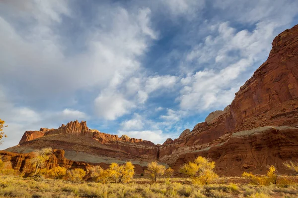 Utah Capitol Resifi Ulusal Parkı Nda Sonbahar Mevsiminde Alışılmadık Doğal — Stok fotoğraf