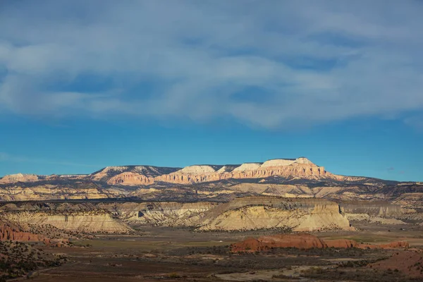 美国犹他州的黄砂岩地层 美丽异乎寻常的风景 — 图库照片