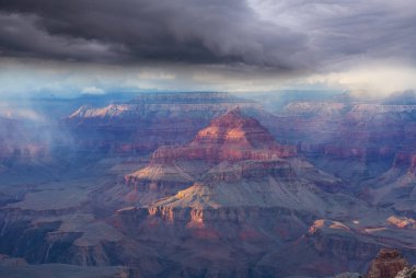 Büyük Kanyon 'un resimli manzaraları, Arizona, ABD. Güzel doğal arka plan. Gün doğumu görünümü.