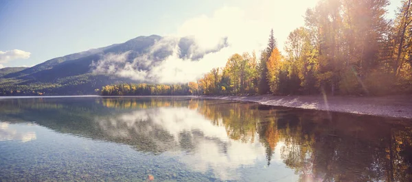 Malownicze Skaliste Szczyty Parku Narodowego Glacier Montana Usa Jesienny Sezon — Zdjęcie stockowe