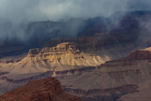 美国亚利桑那州大峡谷的风景如画 美丽的自然背景日出景观 — 图库照片