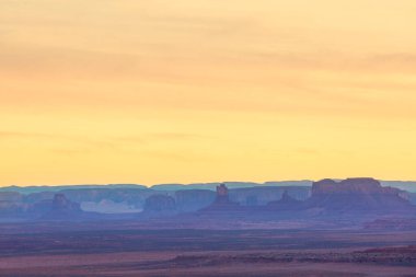 Sunrise, Utah, ABD 'deki Monument Valley manzaraları