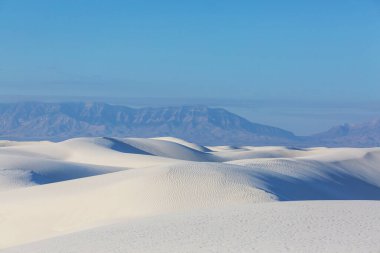 New Mexico, ABD 'deki White Sands Kumulları' ndaki alışılmadık doğal manzaralar.