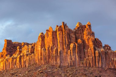 Utah, Capitol Resifi Ulusal Parkı 'ndaki alışılmadık doğal manzaralar.