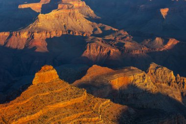 Büyük Kanyon 'un resimli manzaraları, Arizona, ABD. Güzel doğal arka plan. Gün doğumu görünümü.