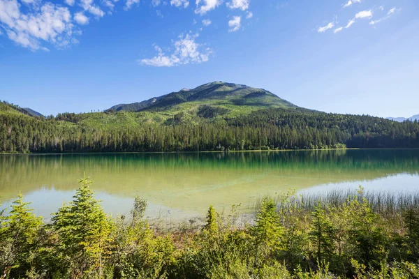 Serene Scen Vid Sjön Mountain Kanada — Stockfoto